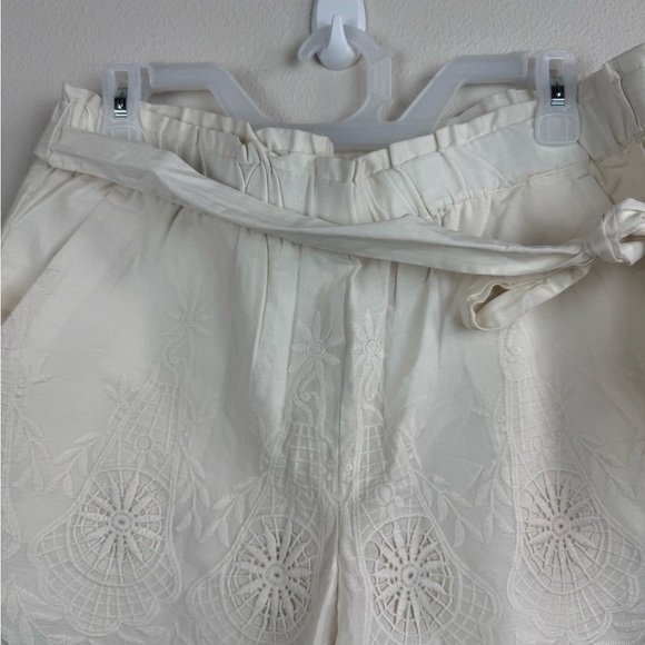 NWT LOFT Women’s White Embroidered Cotton Shorts Size M - Picture 7 of 12